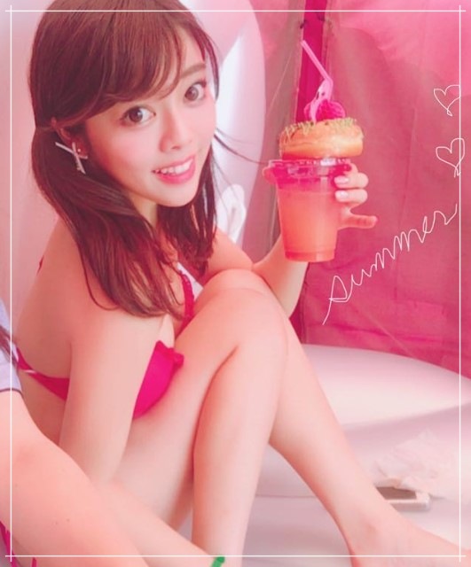 八幡美咲アナの水着画像