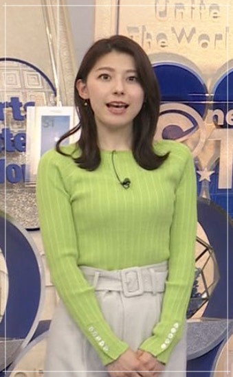 上村彩子アナのニット衣装画像