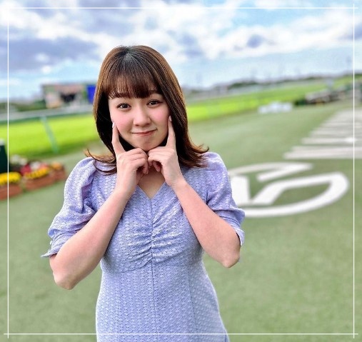 テレビ東京の女子アナウンサー、冨田有紀アナのかわいい画像