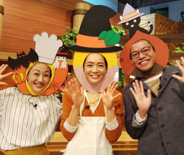 MBC南日本放送豊平有香アナ、ニュース番組にハロウィン料理の紹介