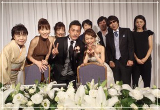 フリーアナウンサー宮崎宣子アナ、元夫のエイベックス社員との結婚式の集合写真