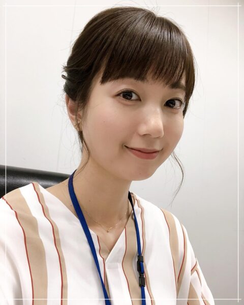 フリーアナウンサー小野彩香アナ、インスタよりヘアメイクした後の写真