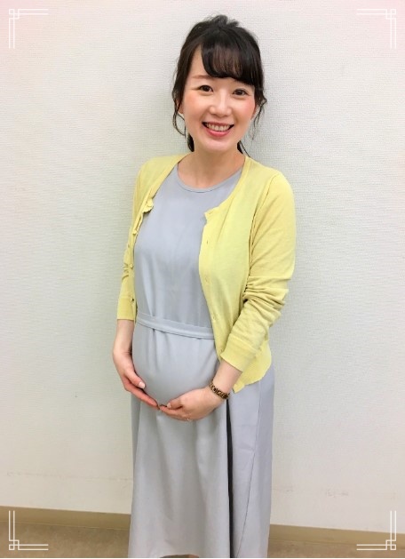 第1子の妊娠でお腹がふくらんでいるTOSテレビ大分の女子アナウンサー、田中愛佳アナ