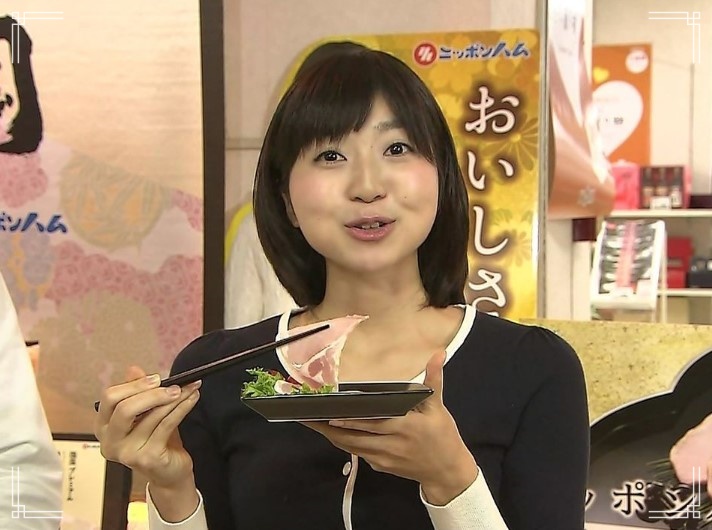 元福島テレビの女子アナウンサーで退社後の現在は結婚の噂などがあるものの、消息不明な八重樫葵アナのかわいい画像