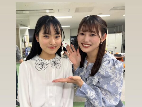 手賀梨々子アナの揚原妃織アナとのツーショット画像