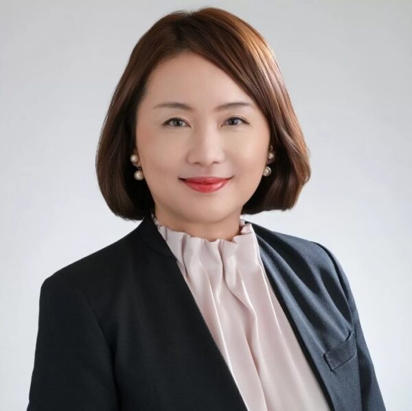 榎木田朱美トップ