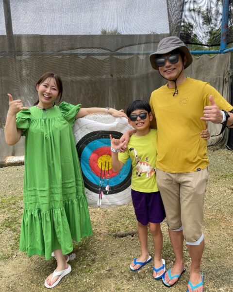 原渕由布奈アナの家族3人旅行画像