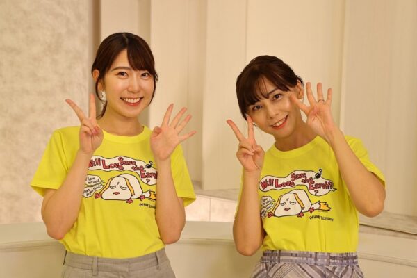 山下香織アナの間世田桜子アナとの画像